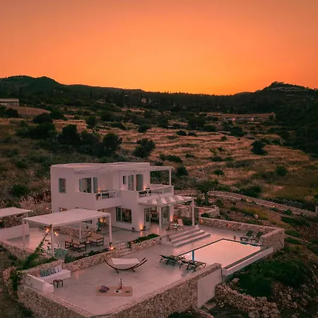 Avgi Villa *