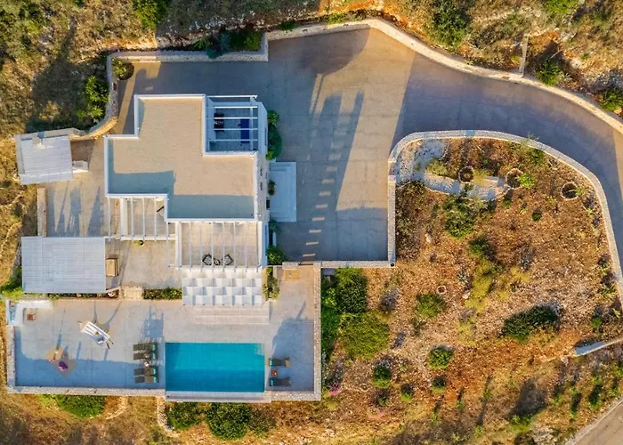 Villa Avgi *